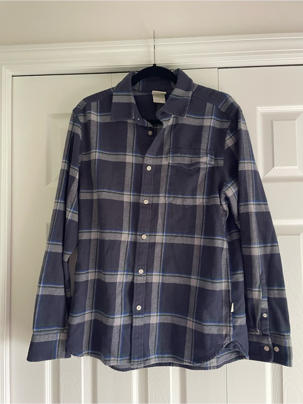 The North Face Men's Gray & Navy Fleece Plaid Button-Down Shirt